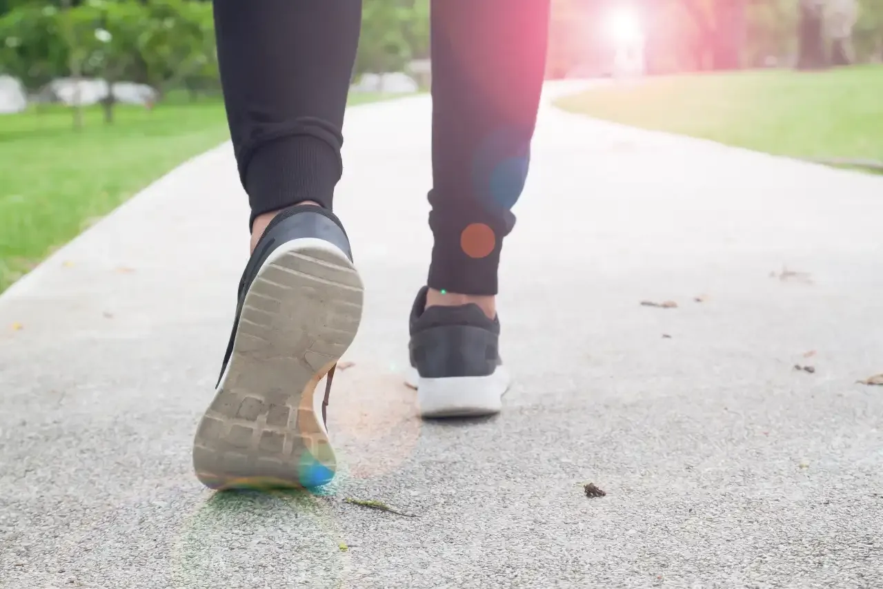 woman-walking-image